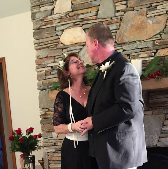 Meet your Posher, Sandi - Picture 1 of 1